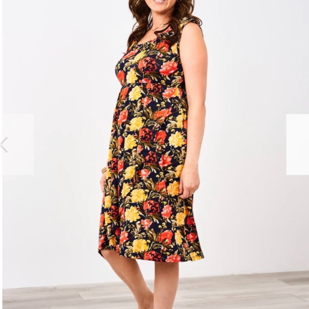 NWOT Latched mama labor/maternity dress size M